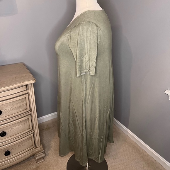 The New Blak Jennifer Dress in Sage Size XXL - Picture 3 of 7